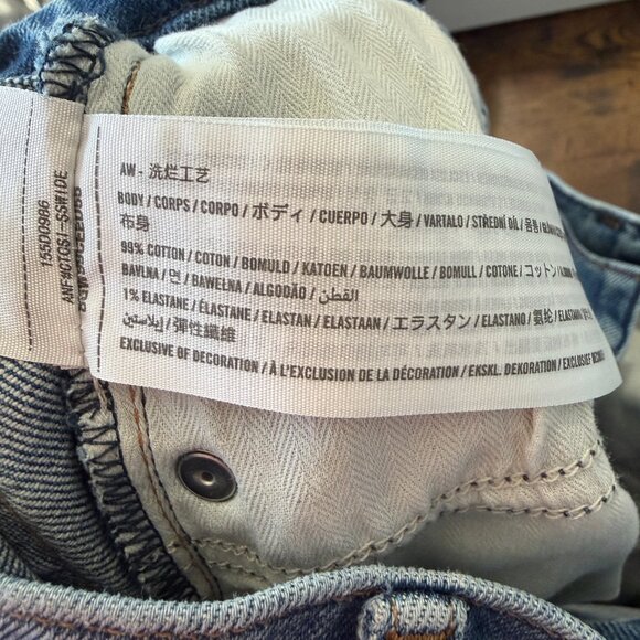 Abercrombie 90's Straight Ultra High Rise Medium Wash Light Distressing 29 8 - Picture 7 of 7